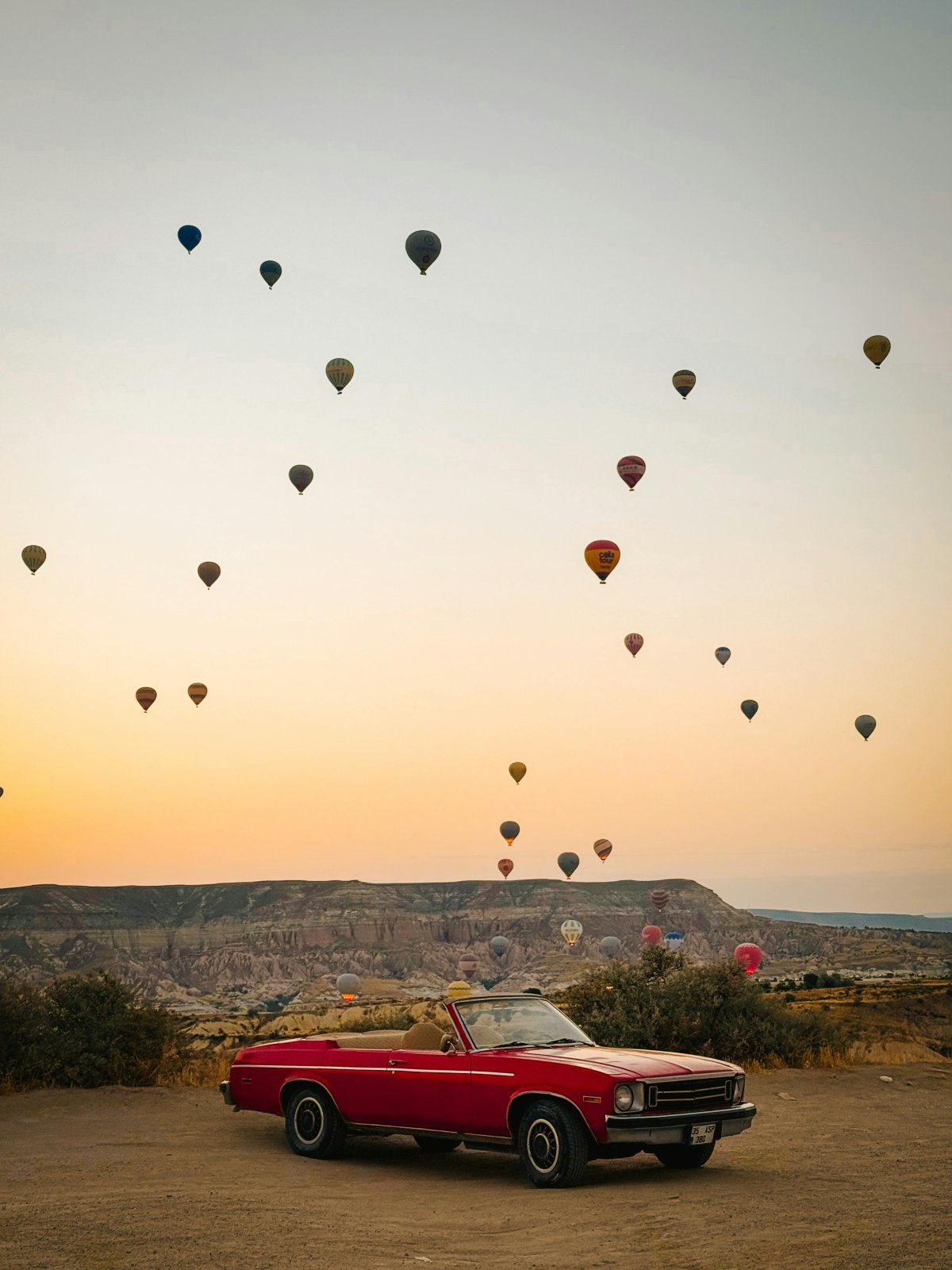 Cappadocia Classic Car Tour with Photoshooting at Sunrise