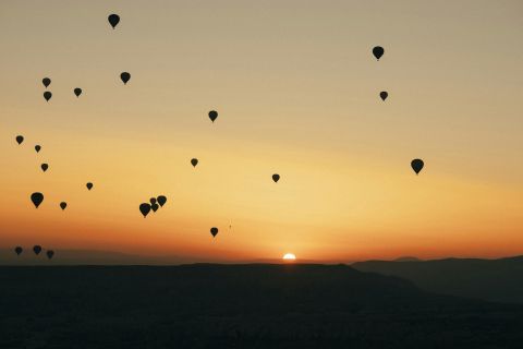 Cappadocia Panoramic Hot Air Balloon Chasing Tour at Sunrise