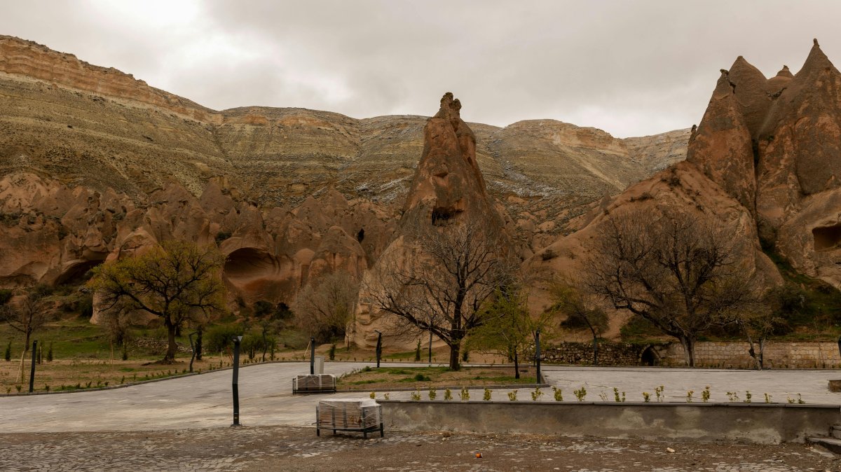 Cappadocia Red Tour with Zelve Open Air Museum and Lunch